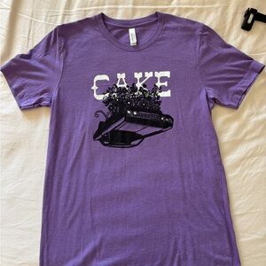 Cake T-shirt - M